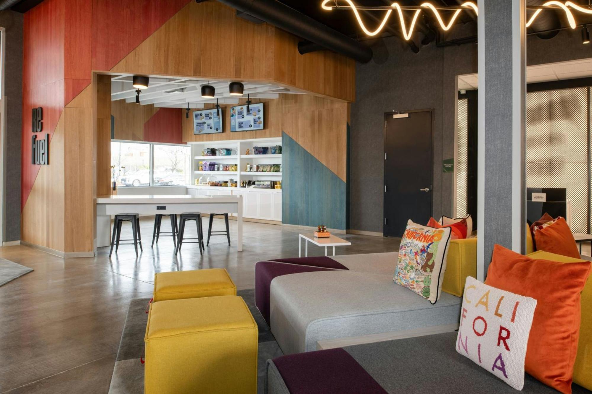 ホテル Aloft Sacramento Airport Natomas エクステリア 写真