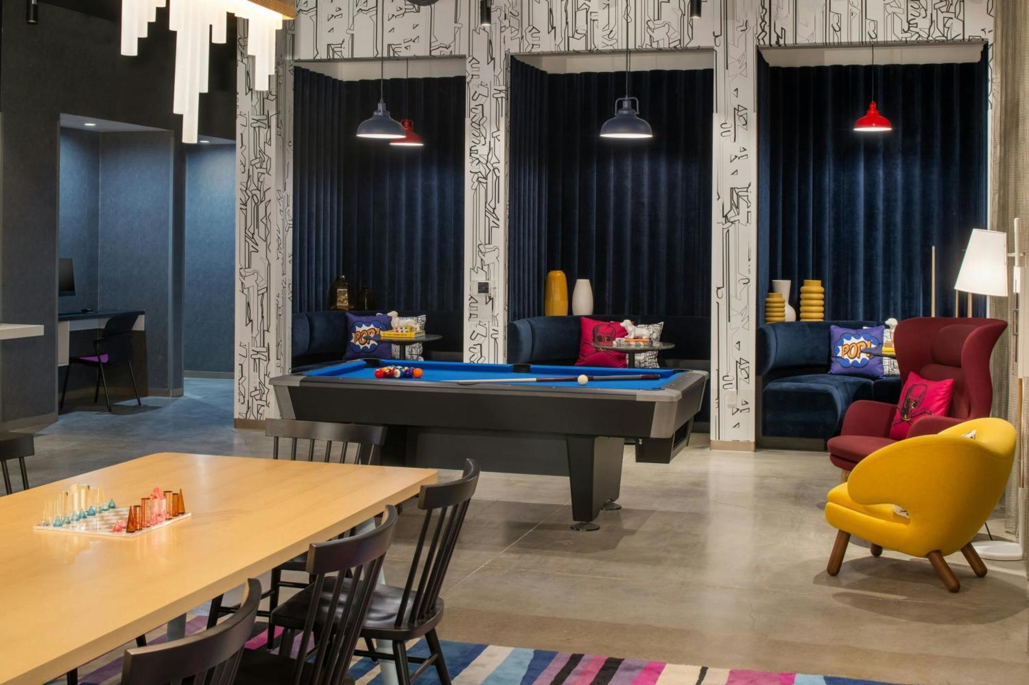ホテル Aloft Sacramento Airport Natomas エクステリア 写真